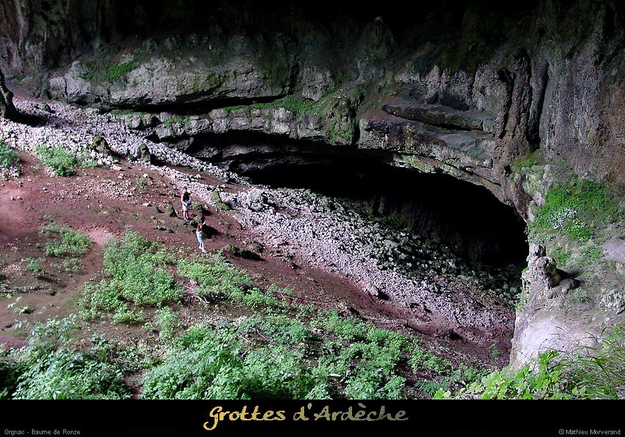 Grotte aven forestière baume de ronze M. Morverand