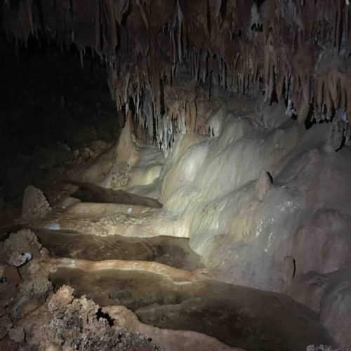 Grotte Forestière gours en eau