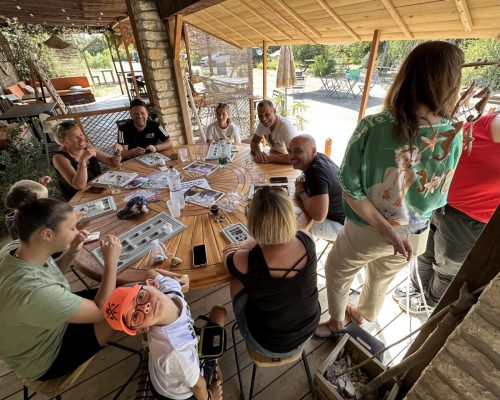 Grotte aven forestière atelier bracelets