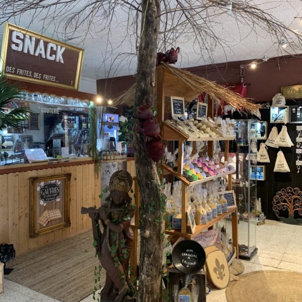 Grotte-aven-forestière-boutique